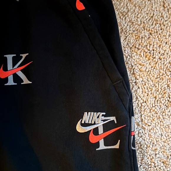 Nike Black and Orange Swoosh Logo Jogger Sweat Shorts Youth Sz XL - Picture 5 of 11